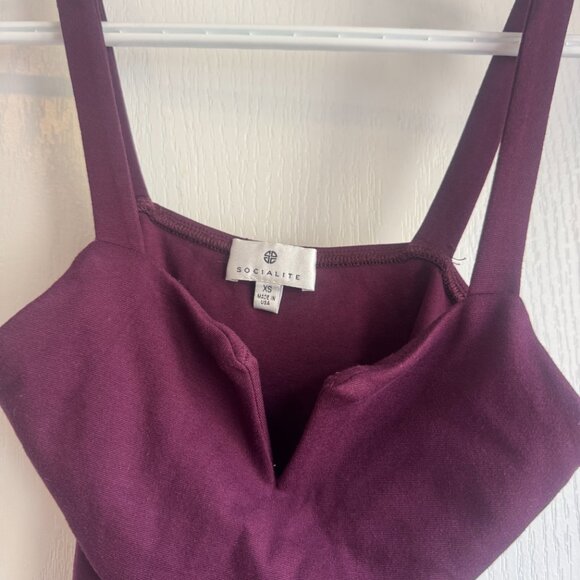 Socialite tight vneck bodysuit - Picture 3 of 5